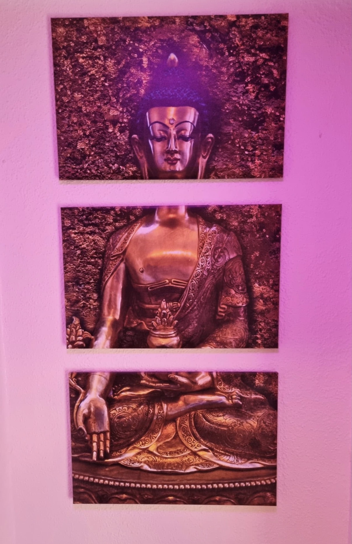 Wanddekoration mit Buddha-Motiv