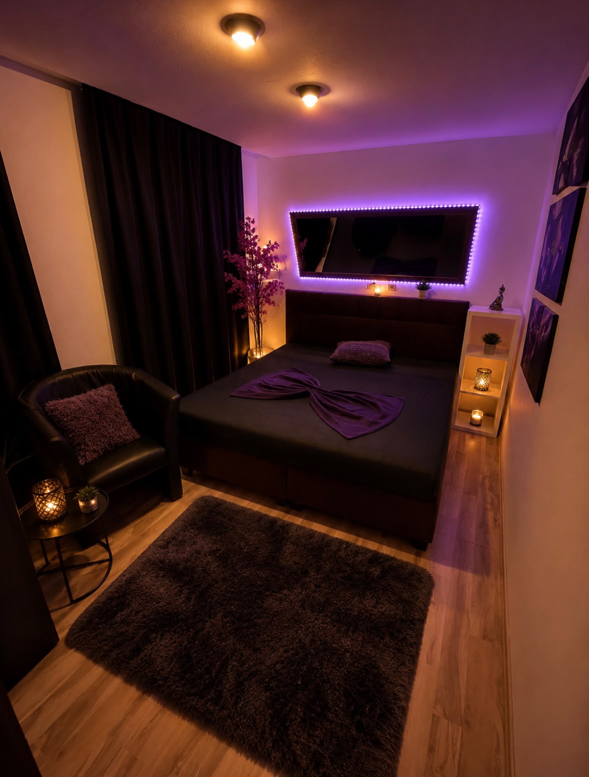 Schlafzimmer mit LED-Lichtakzenten